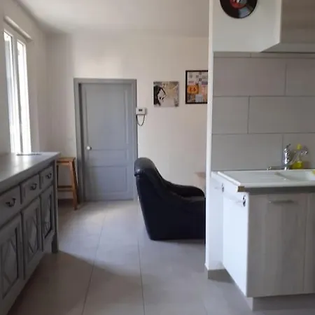 Maison De Village - Grand Jardin Holiday home Saint-Quentin-la-Poterie