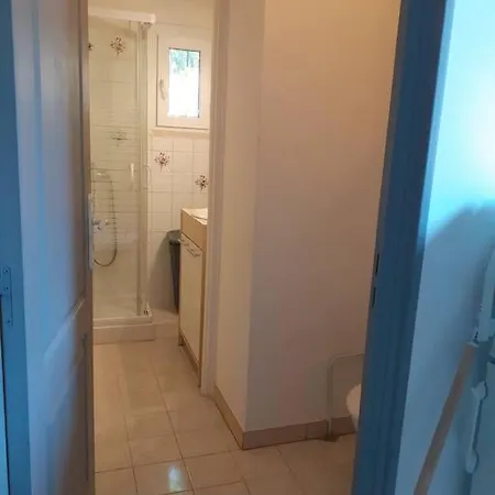 Holiday home Maison De Village - Grand Jardin Saint-Quentin-la-Poterie